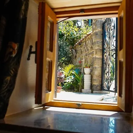 Mondovilla A Charming In Ancient Near The Theatre Just 60 Meters From The וילה *