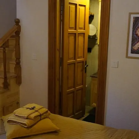 וילה Mondovilla A Charming In Ancient Near The Theatre Just 60 Meters From The סייד